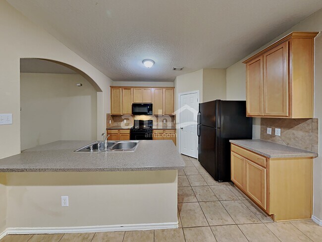 Foto del edificio - 9215 Birch Springs Dr