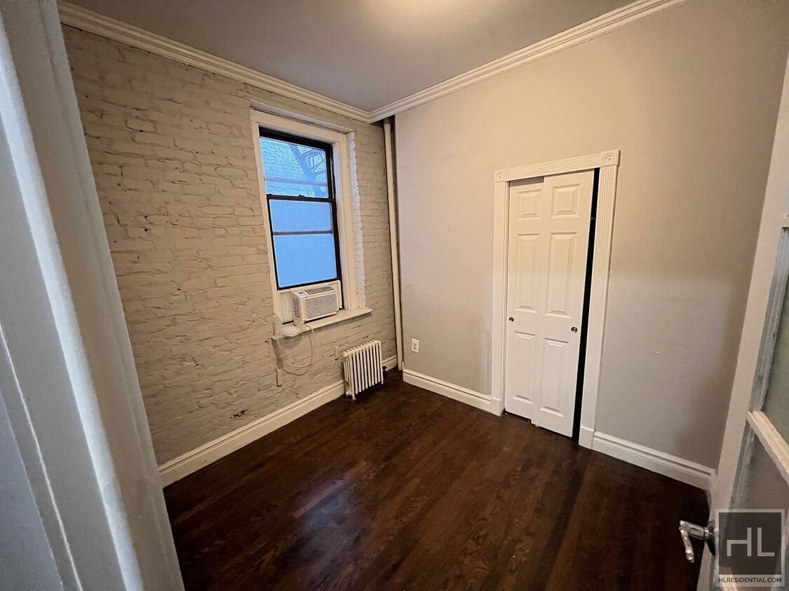 Building Photo - East 13th Street