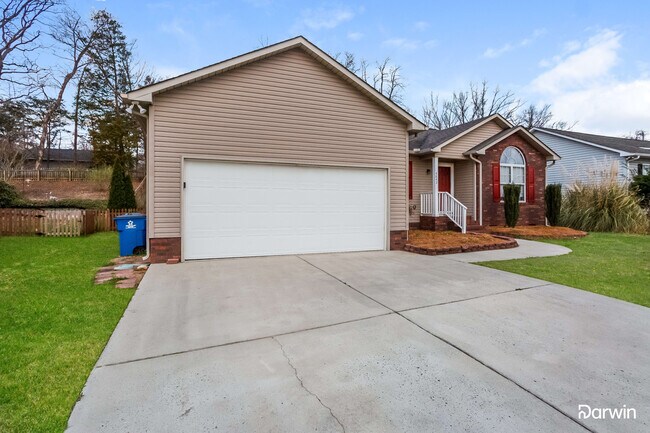 Building Photo - 4642 Hendrix Ct