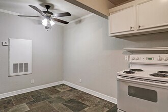 Building Photo - 405 Hawthorne St