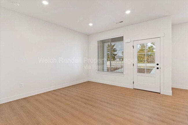 Building Photo - 56 E 1225 S