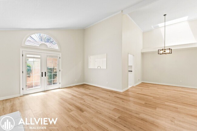 Foto del edificio - Charming San Juan Capistrano Home with Garage & Modern Amenities