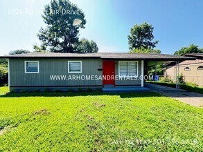 Building Photo - 1024 Roseclair Dr