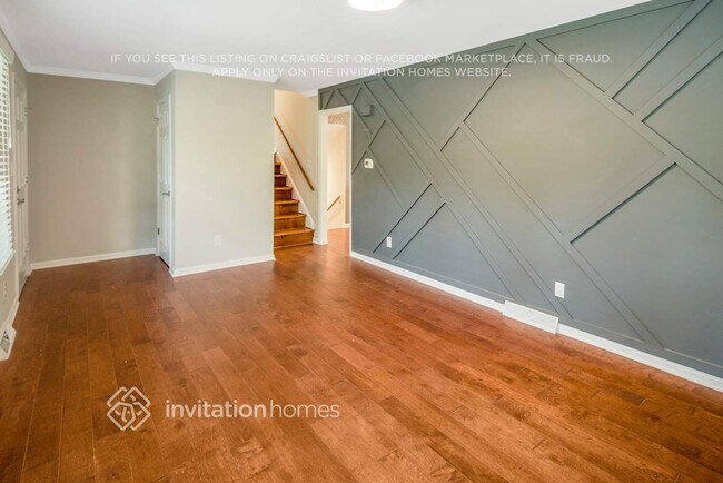 Building Photo - 929 Eaglewood Ave