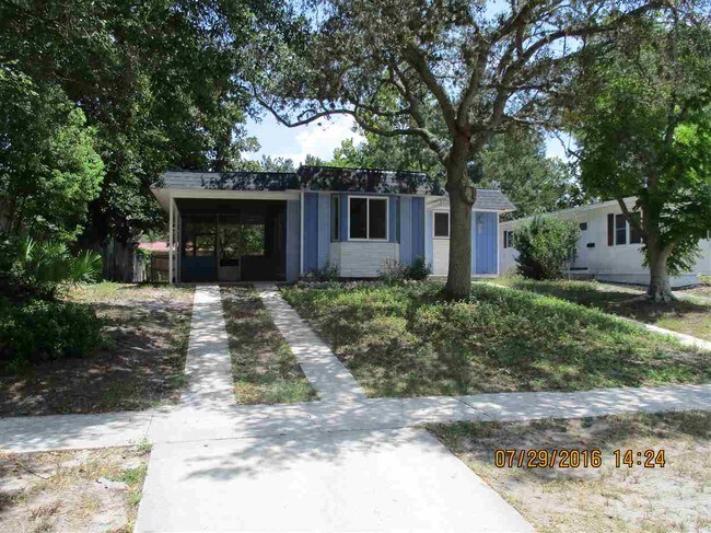 Building Photo - 85 Catalina Cir