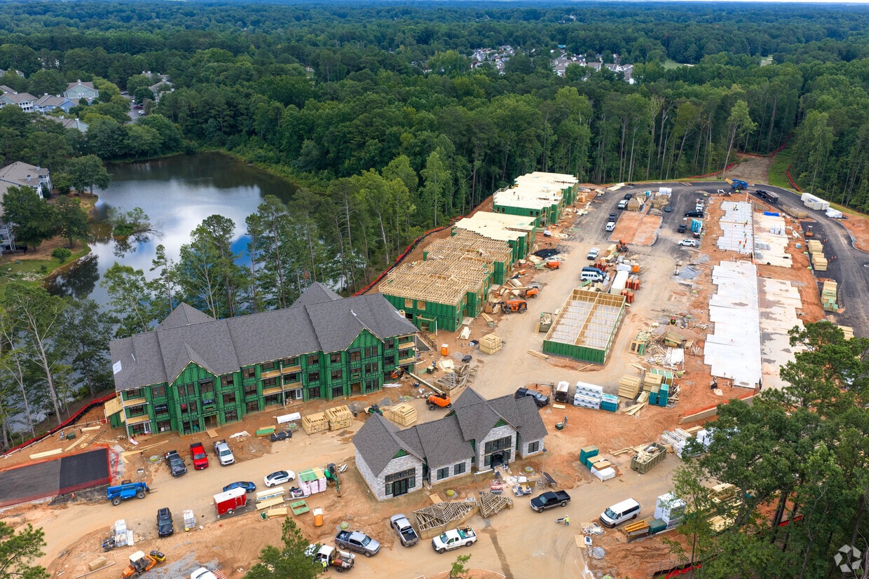 Building Photo - Wrenley Luxury Apartment Homes
