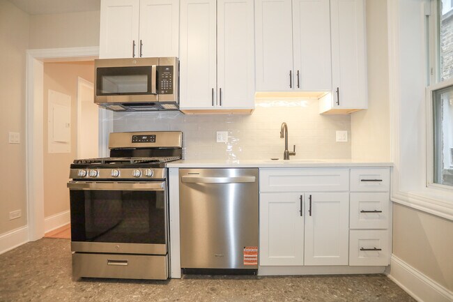 Foto del edificio - 6418 N Richmond St