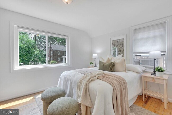 Foto del edificio - 2842 30th St NE