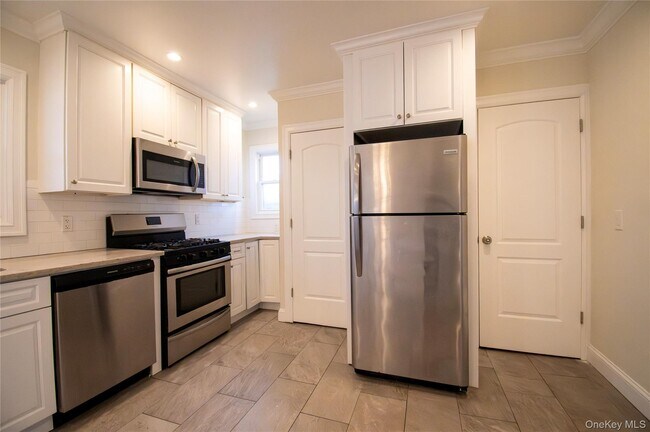 Foto del edificio - 3159 Milburn Ave