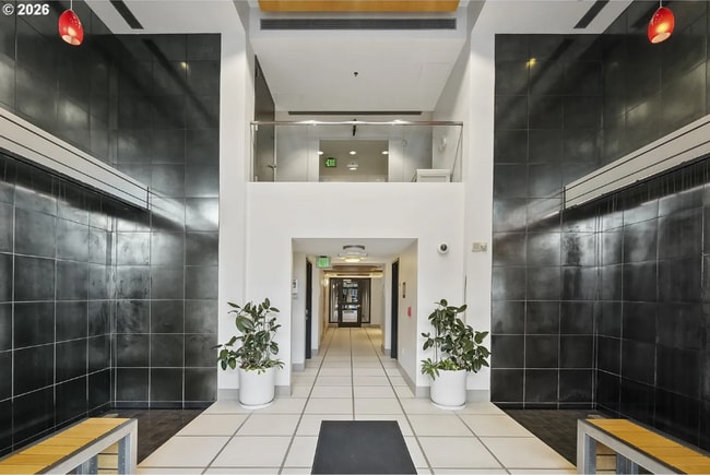 Photo - Exquisite Condominium at the Renowned Waterfront Pearl with Views of the River, Work Out Facility...