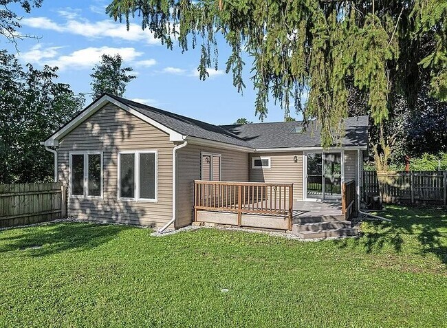 Building Photo - ELEGANT READY HOME