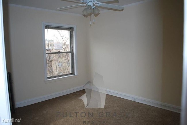 Foto del edificio - 440 W Barry Ave