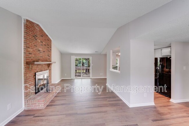 Building Photo - 8539 Glenway Ct
