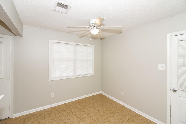 Foto del edificio - 3858 Cherry Hill Ln