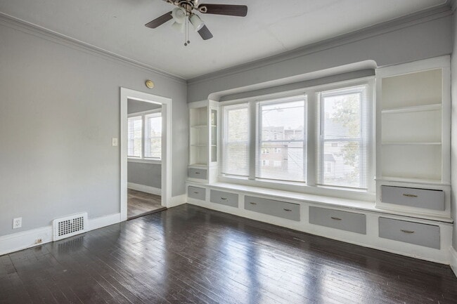 Building Photo - 438 E 152nd St