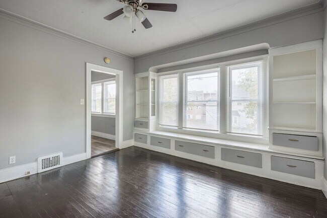 Foto del edificio - 438 E 152nd St