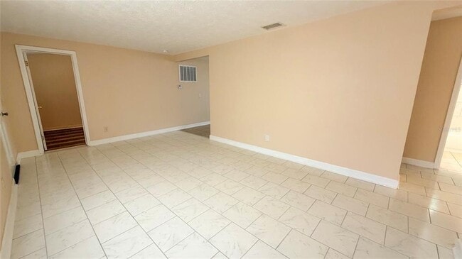 Building Photo - 4102 Highland Loop