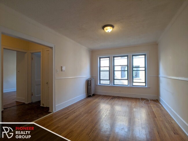 Building Photo - 2330 N Spaulding Ave