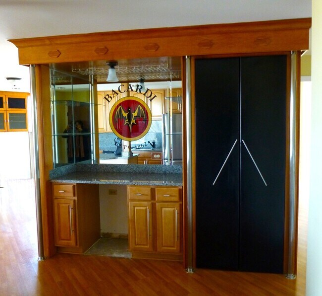 Foto del edificio - 5820 Oakwood Dr