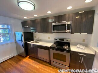 Building Photo - 75 Wyman St
