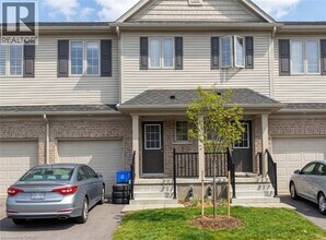Building Photo - 50 Pinnacle Dr