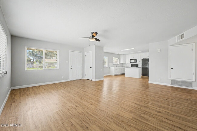Foto del edificio - 5938 W Ocotillo Rd
