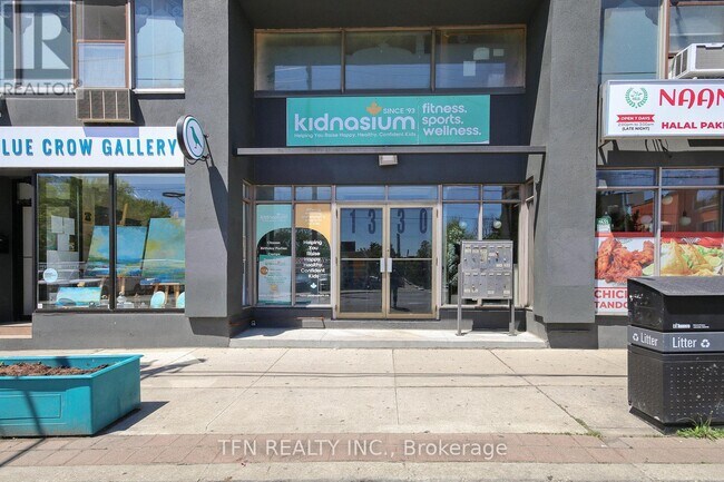 Photo du bâtiment - 1328 Gerrard St E