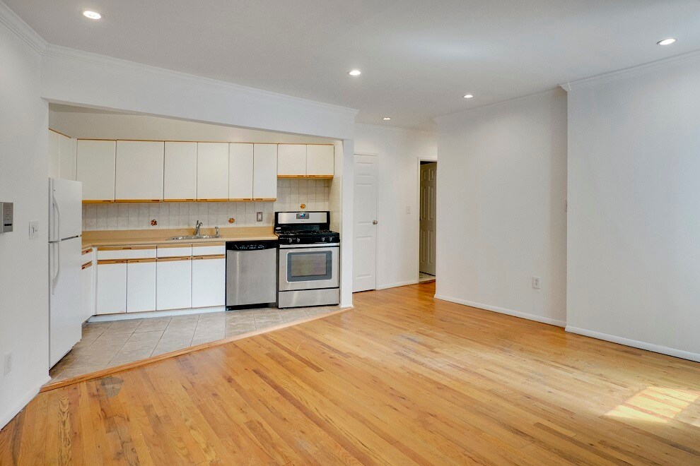 353 OCEAN Ave Unit 2E, Brooklyn, NY 11226 Condo for Rent in Brooklyn