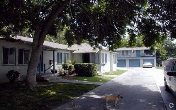 Building Photo - 1493 Belle St