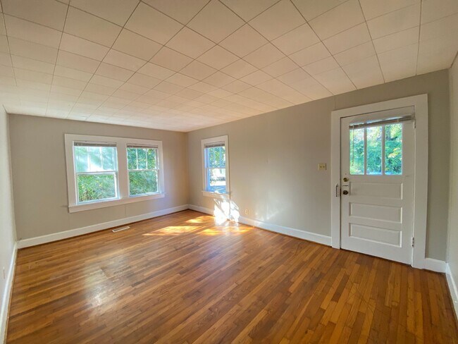 Foto del edificio - 210 E 28th St