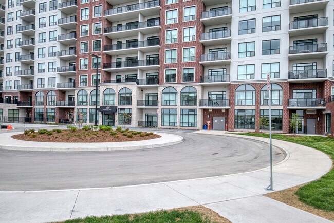 Photo du bâtiment - GORGEOUS LUXURY 2 BEDROOM 2 BATHROOM SUITE IN NORTH WEST LONDON