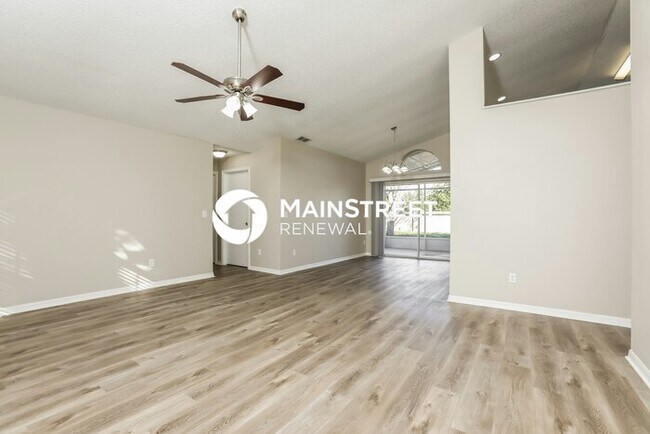 Foto del edificio - 3 Bedroom Pet-Friendly Home in EUSTIS, FL with Main Street Renewal