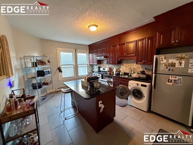 Foto del edificio - 471 Cambridge St