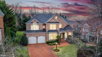 Building Photo - 624 Kings Cloister Cir