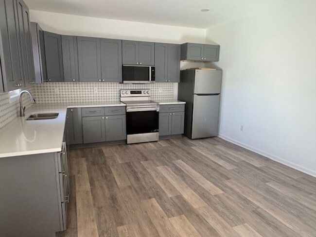 Foto del edificio - 20 Sanford Ave