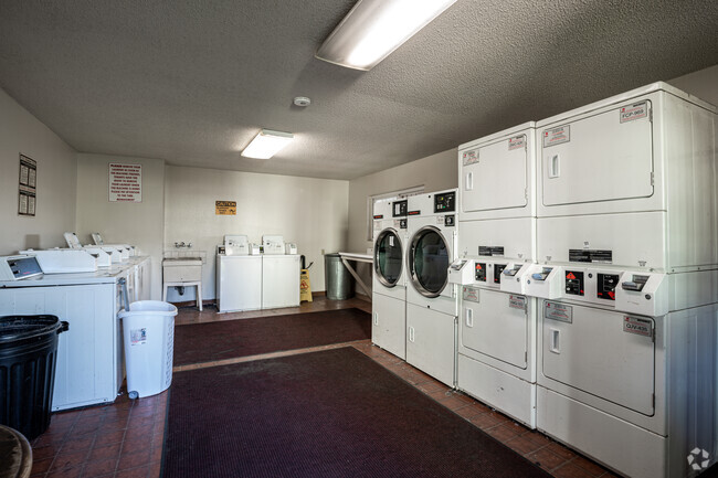 Laundry Room - The Grand at Buckingham