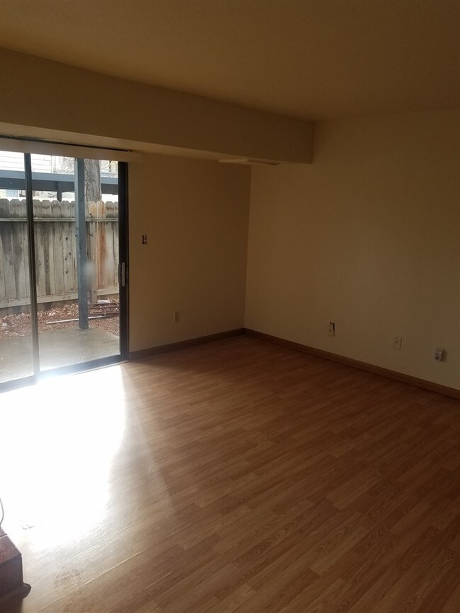 Building Photo - 2209 Kietzke Ln