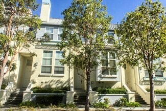 Building Photo - 204 Town Green Ln