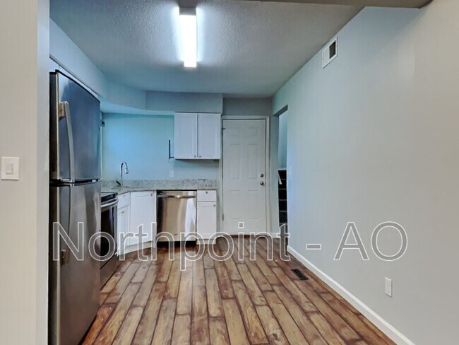 Foto del edificio - 16512 Mckinley St