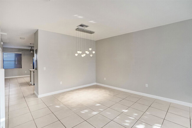 Building Photo - 389 NE 208th Terrace