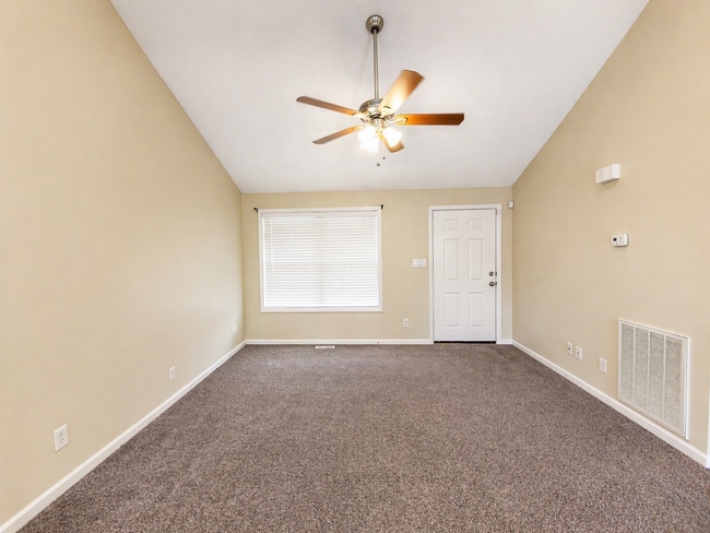 Building Photo - 994 Bobcat Dr