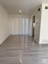 Building Photo - 1303 65th Dr