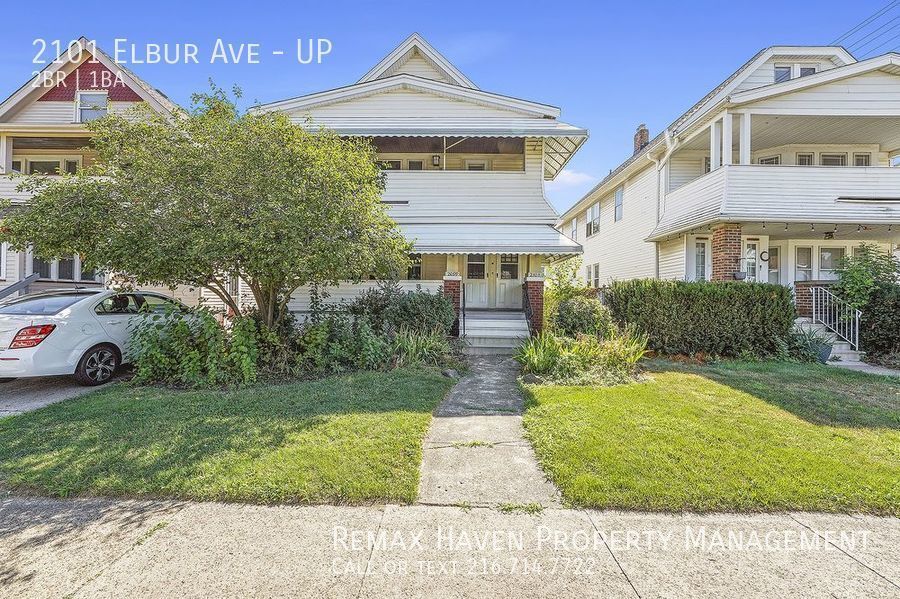 Primary Photo - 2101 Elbur Ave.UP, Lakewood -Spacious 2 be...