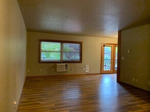 Building Photo - 400 W McLoughlin Blvd