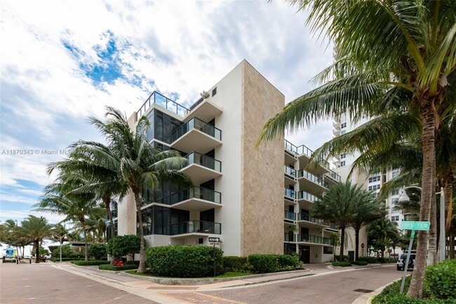 Building Photo - 2101 S Surf Rd