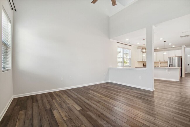 Foto del edificio - 102 Bedivere Ln