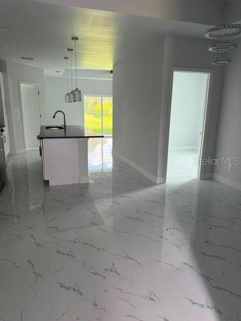 Foto del edificio - 744-746 Eisenhower Blvd