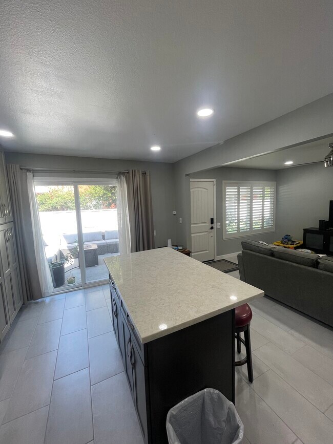 Building Photo - 2119 Eveningside Dr