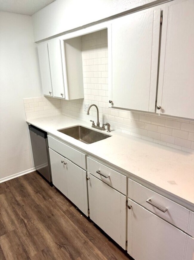 Foto del edificio - Very nice updated 2 bedroom / 2 bath Duplex in Edmond.