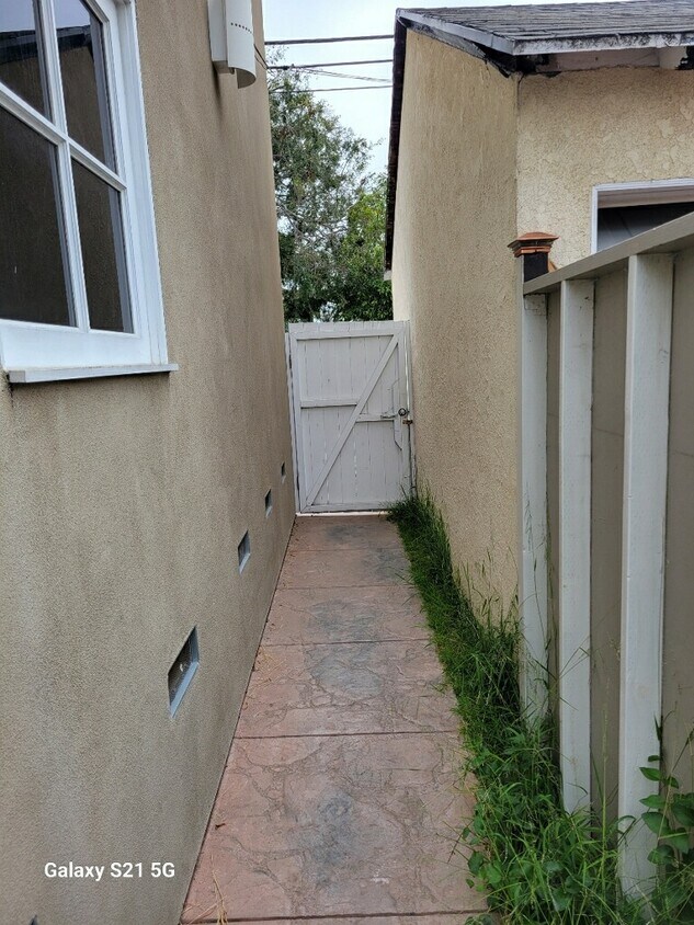 Back Entrance - 4183 Commonwealth Ave